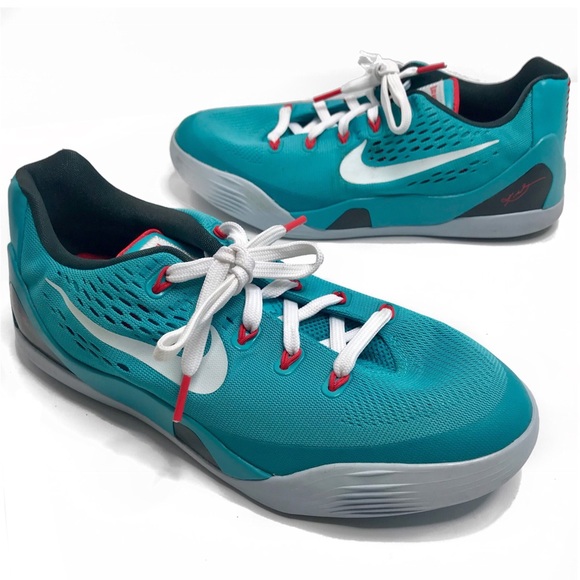kobe bryant shoes blue